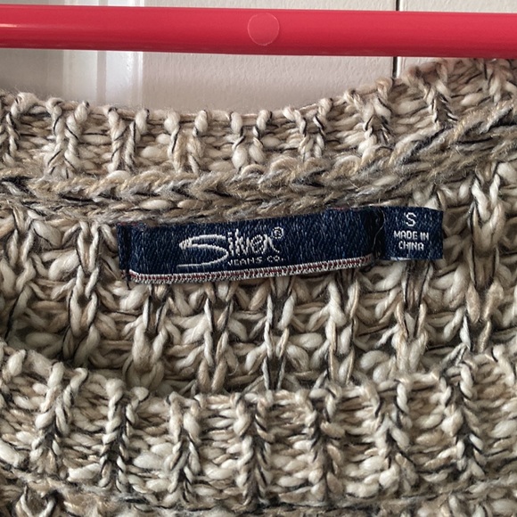 Small sweater - Picture 3 of 3